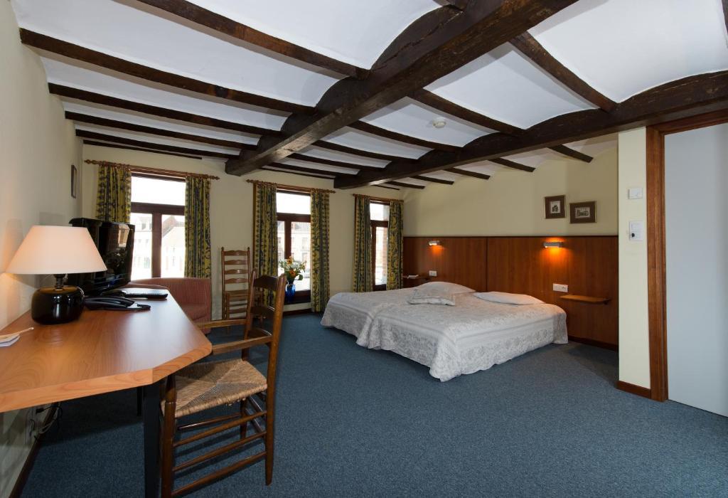 Auberge Le XIX Eme Thulin Rum bild