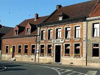 Auberge Le XIX Eme Thulin Exteriör bild
