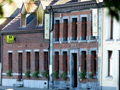 Auberge Le XIX Eme Thulin Exteriör bild